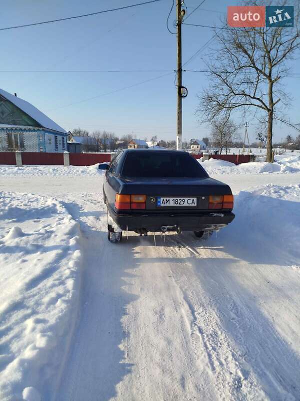 Седан Audi 100 1988 в Житомире
