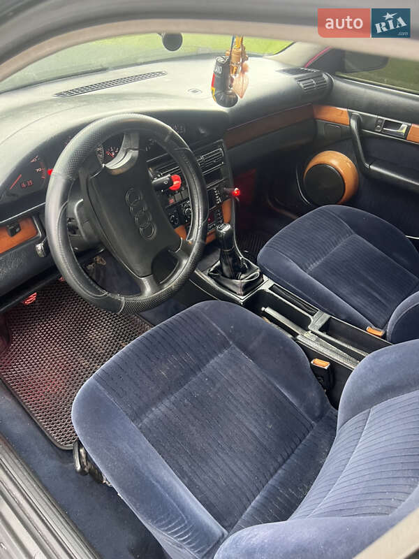 Седан Audi 100 1992 в Козятині