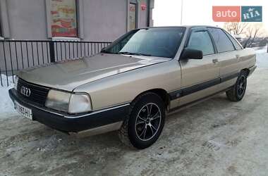 Седан Audi 100 1988 в Костополе