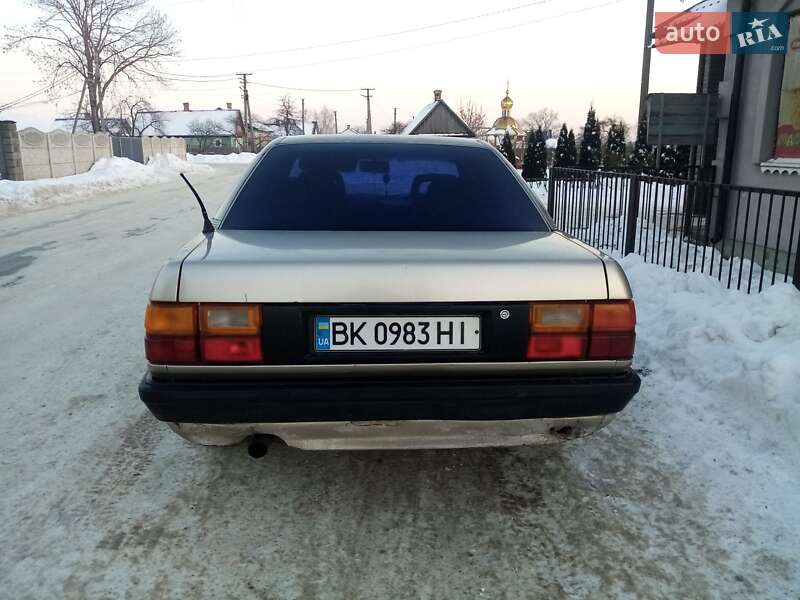 Седан Audi 100 1988 в Костопілі