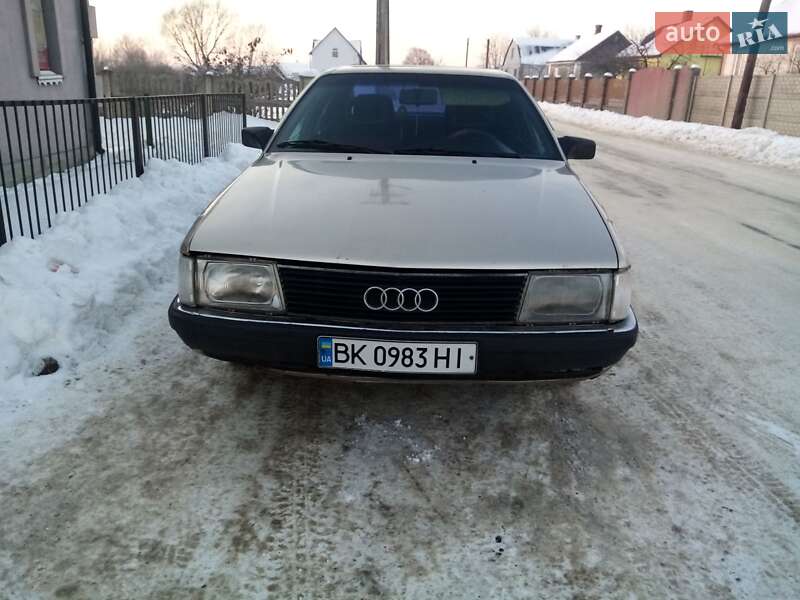 Седан Audi 100 1988 в Костопілі