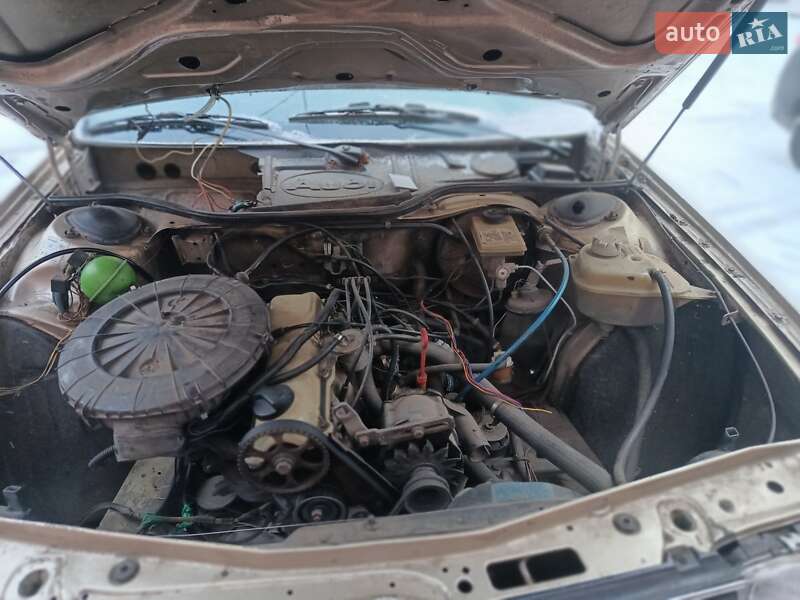 Седан Audi 100 1985 в Черкассах фото 2 Седан Audi 100 1985 в Черкассах