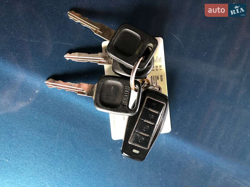 Седан Audi 100 1987 в Кицмани