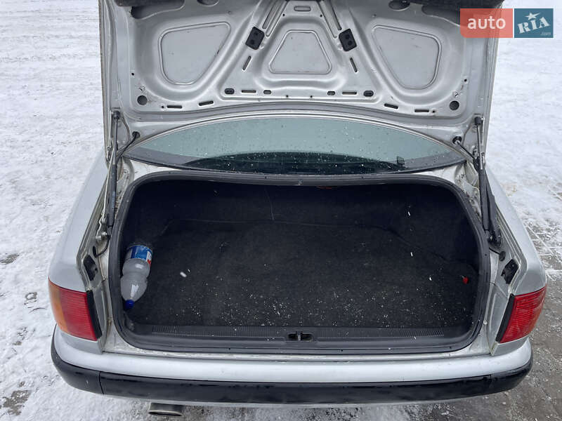 Седан Audi 100 1991 в Ивано-Франковске