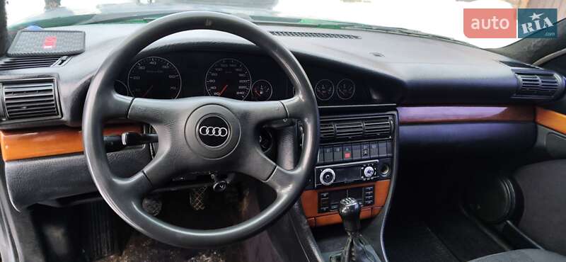 Седан Audi 100 1992 в Глухові