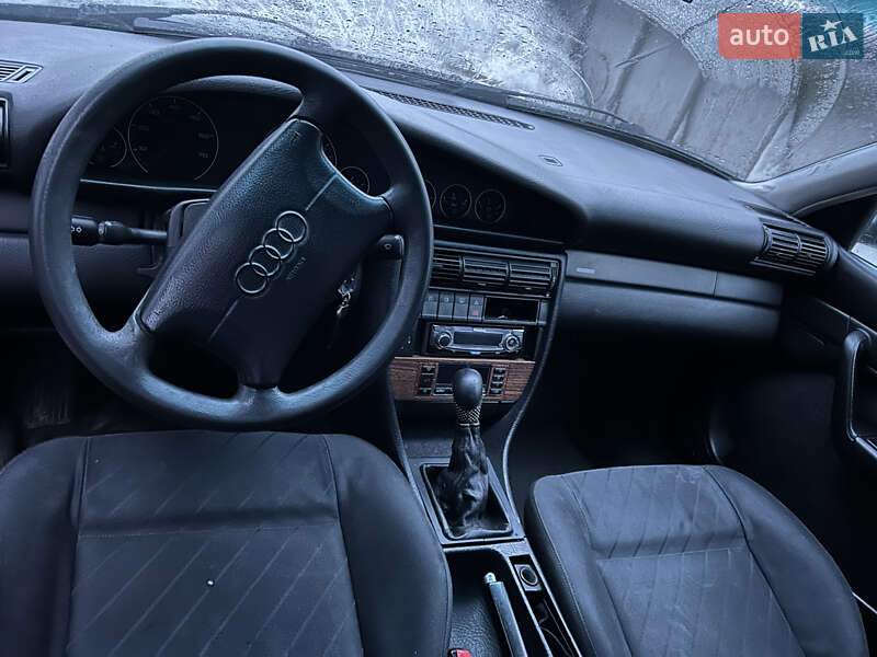 Седан Audi 100 1994 в Пустомытах