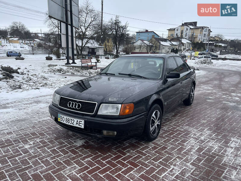 Седан Audi 100 1993 в Рівному