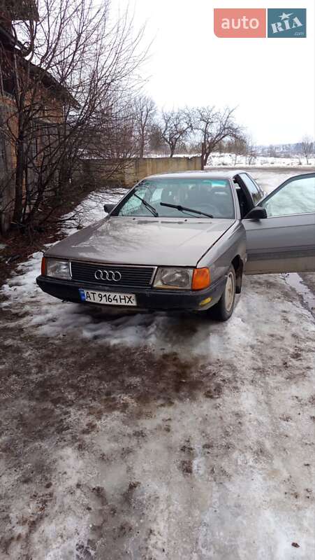 Седан Audi 100 1989 в Ивано-Франковске