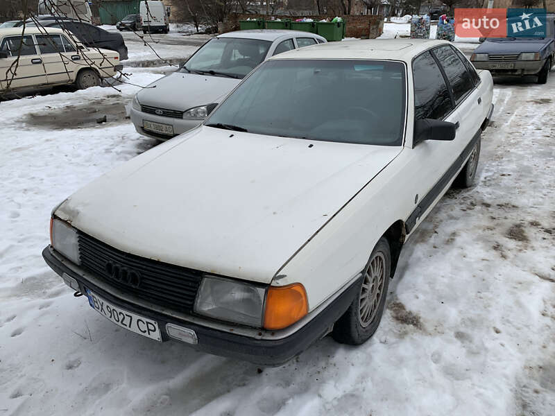 Седан Audi 100 1987 в Каменец-Подольском