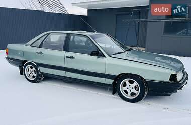 Седан Audi 100 1983 в Кам'янець-Подільському