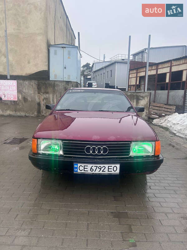 Седан Audi 100 1988 в Черновцах