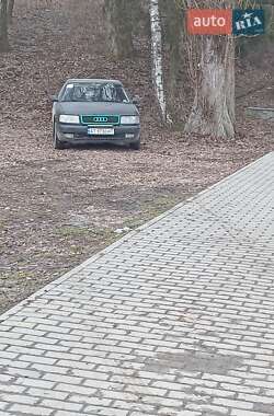 Седан Audi 100 1992 в Бурштині