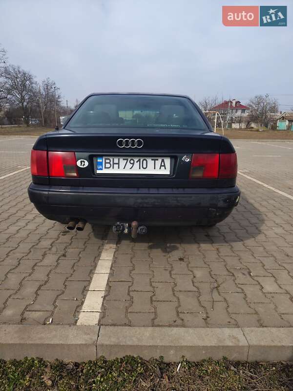 Седан Audi 100 1993 в Одессе
