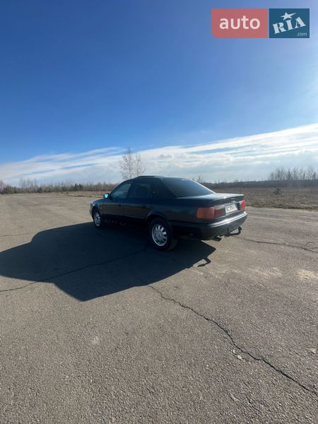Седан Audi 100 1994 в Любешові