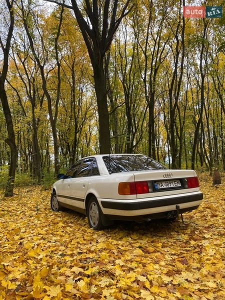 Седан Audi 100 1991 в Яготині