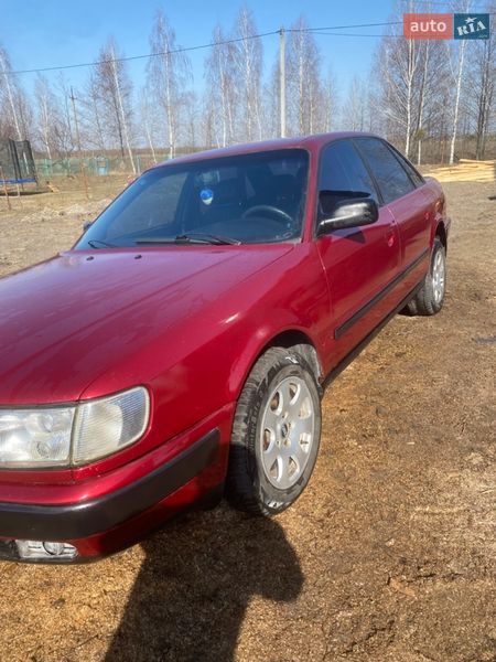 Седан Audi 100 1993 в Сарнах