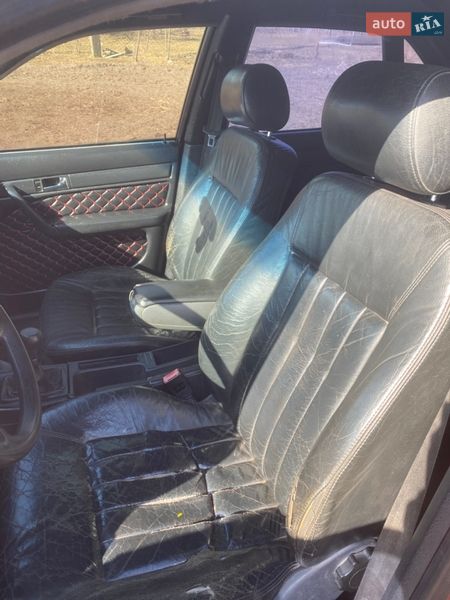 Седан Audi 100 1993 в Сарнах
