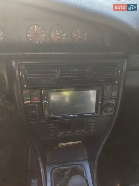 Седан Audi 100 1993 в Сарнах