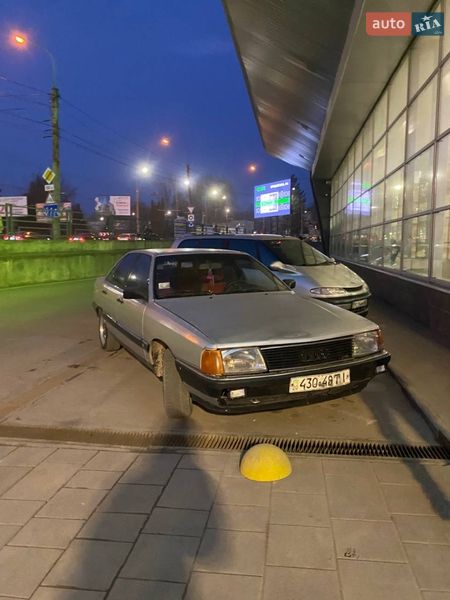 Седан Audi 100 1986 в Тернополі