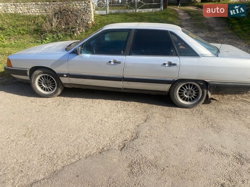 Седан Audi 100 1986 в Тернополі