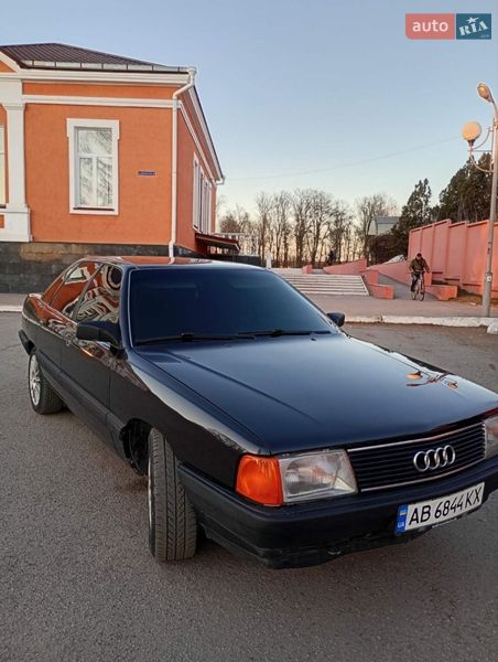 Седан Audi 100 1990 в Хмільнику