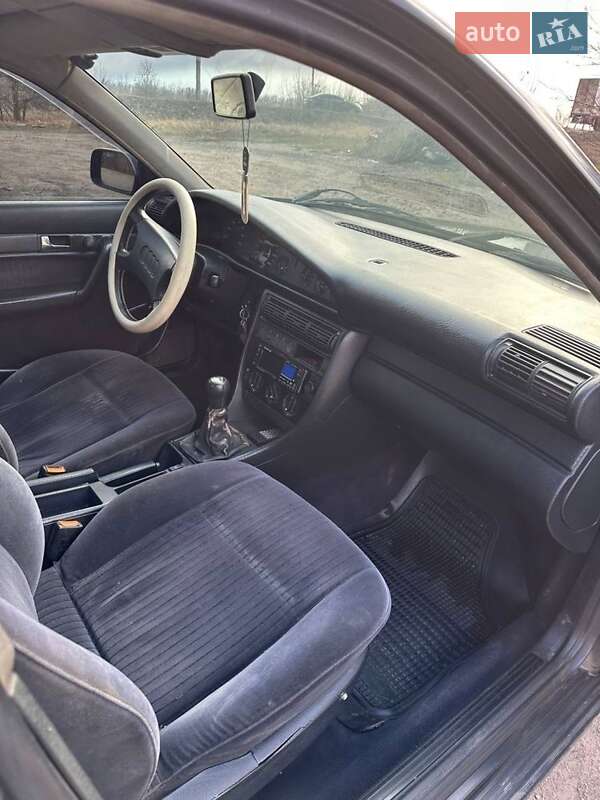Седан Audi 100 1993 в Богодухове