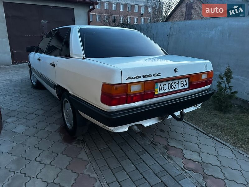 Седан Audi 100 1986 в Владимире
