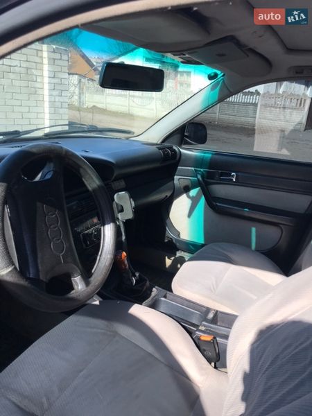Седан Audi 100 1993 в Черкасах