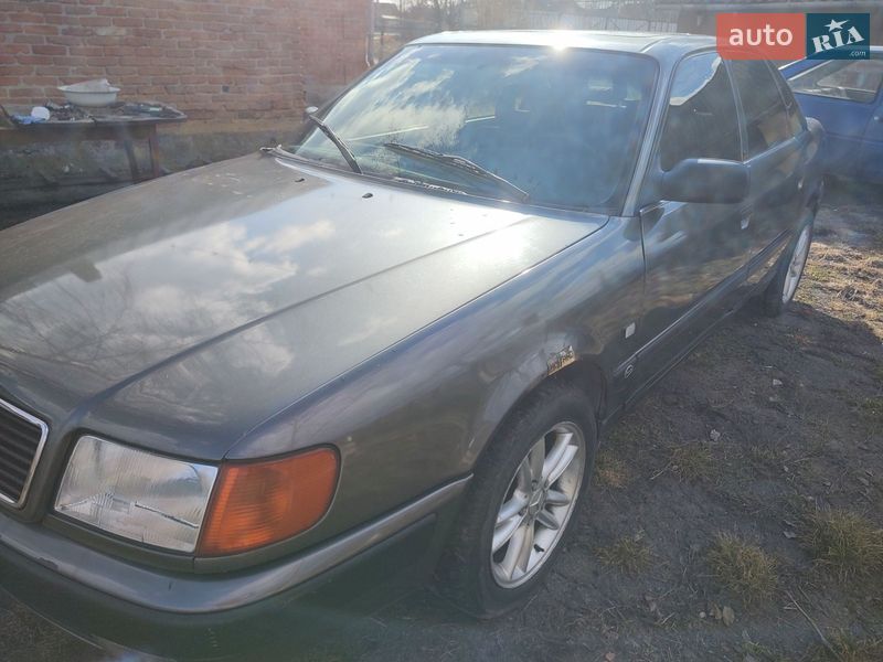 Седан Audi 100 1991 в Ильинцах