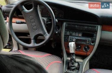 Седан Audi 100 1991 в Глыбокой