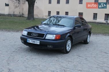 Седан Audi 100 1993 в Жовкві