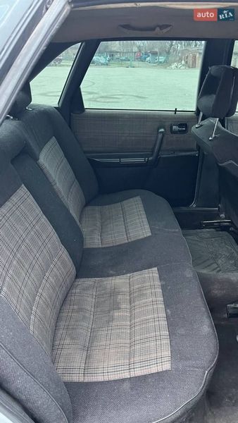 Седан Audi 100 1987 в Запорожье