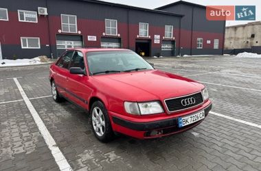 Седан Audi 100 1992 в Дубні