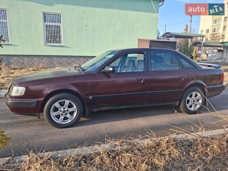 Седан Audi 100 1993 в Ровно