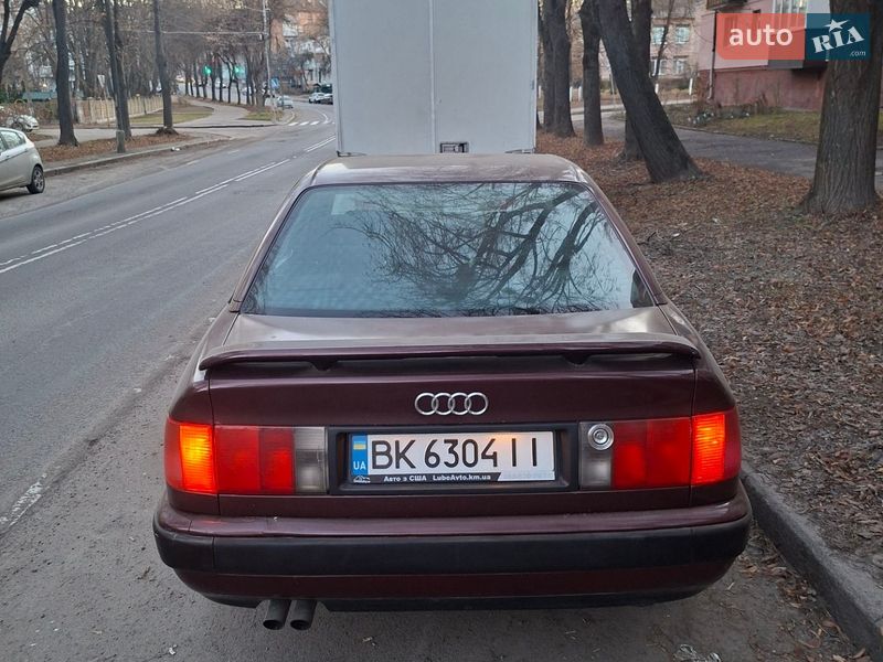 Седан Audi 100 1993 в Ровно