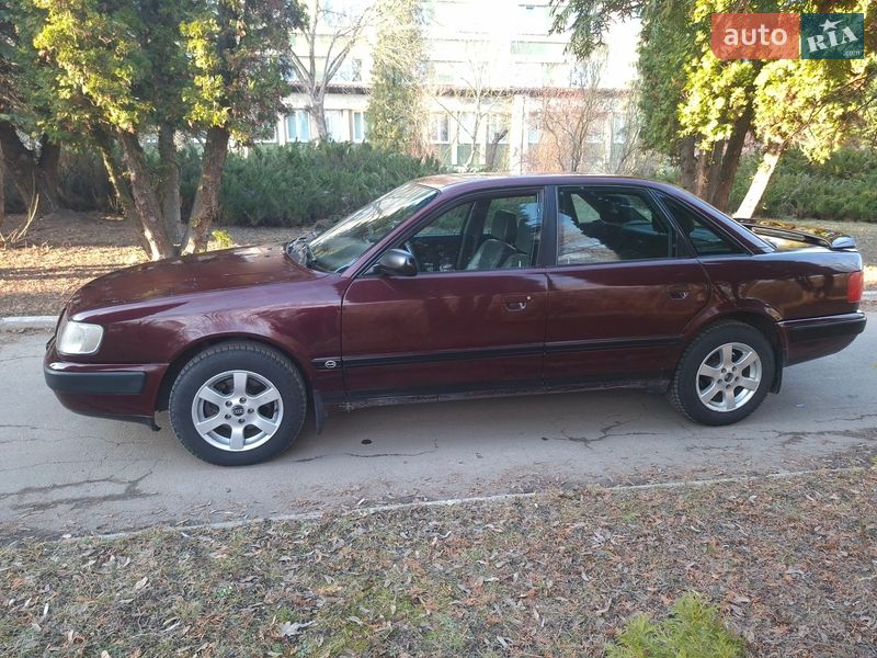 Седан Audi 100 1993 в Ровно