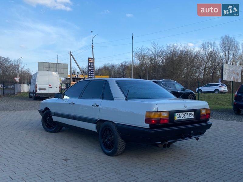 Седан Audi 100 1987 в Черкассах