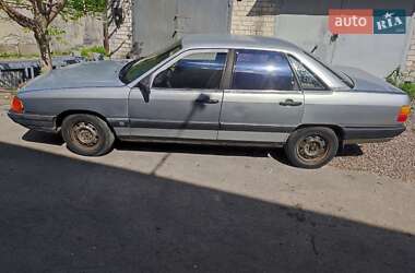 Седан Audi 100 1985 в Днепре