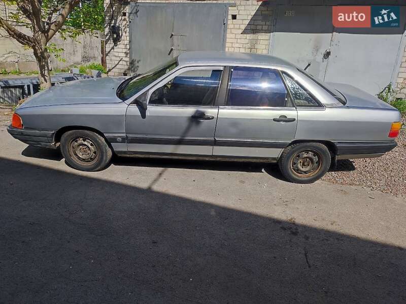 Audi 100 1985