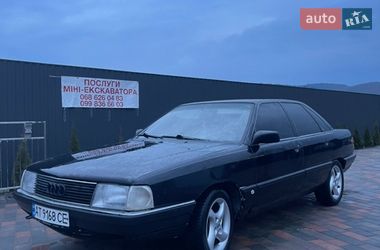 Седан Audi 100 1989 в Долині
