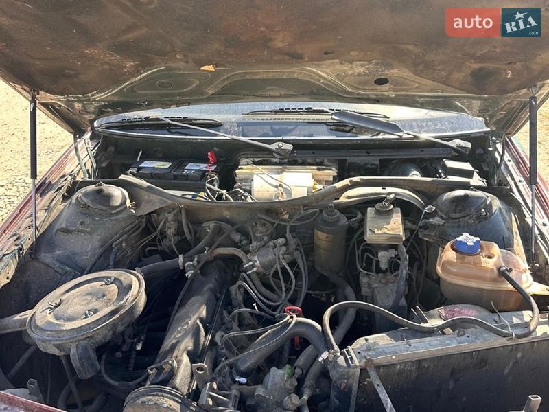 Седан Audi 100 1985 в Самборе