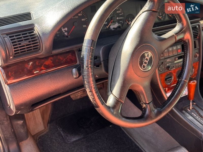 Седан Audi 100 1993 в Чернигове