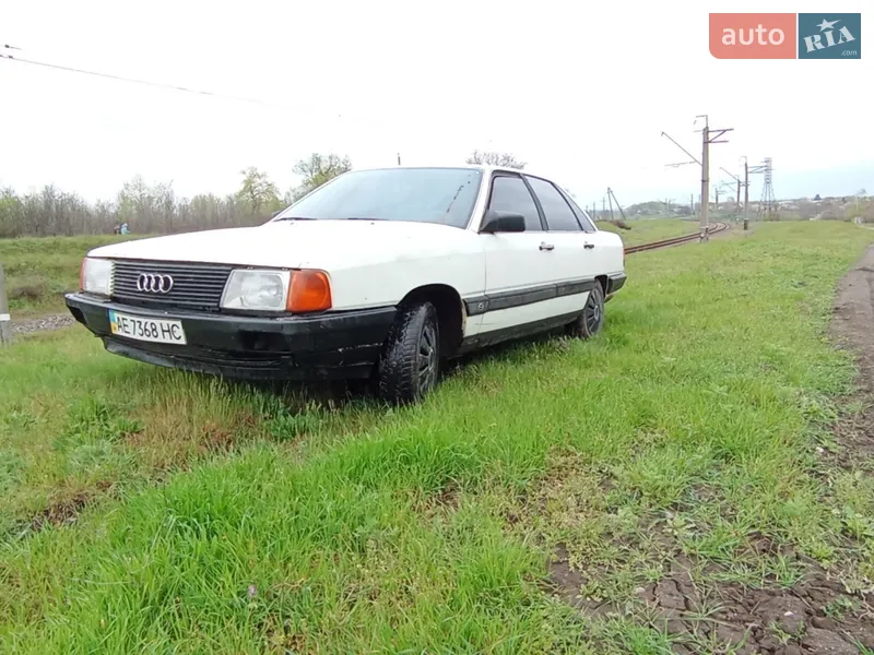 Audi 100