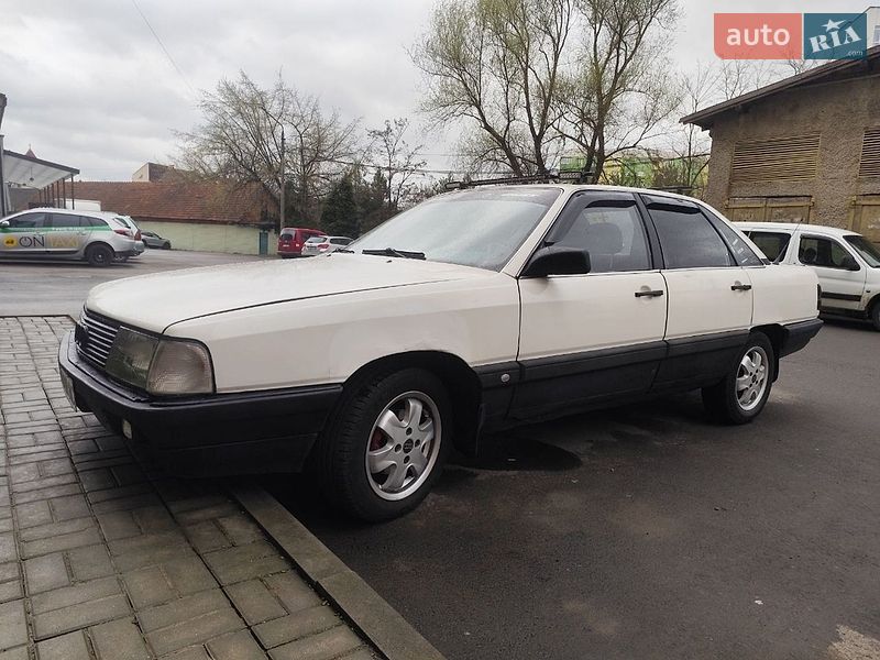 Audi 100 1987 Audi 100 1987