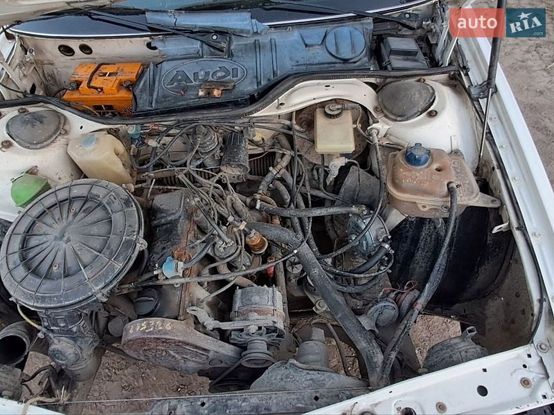 Седан Audi 100 1986 в Чорткові