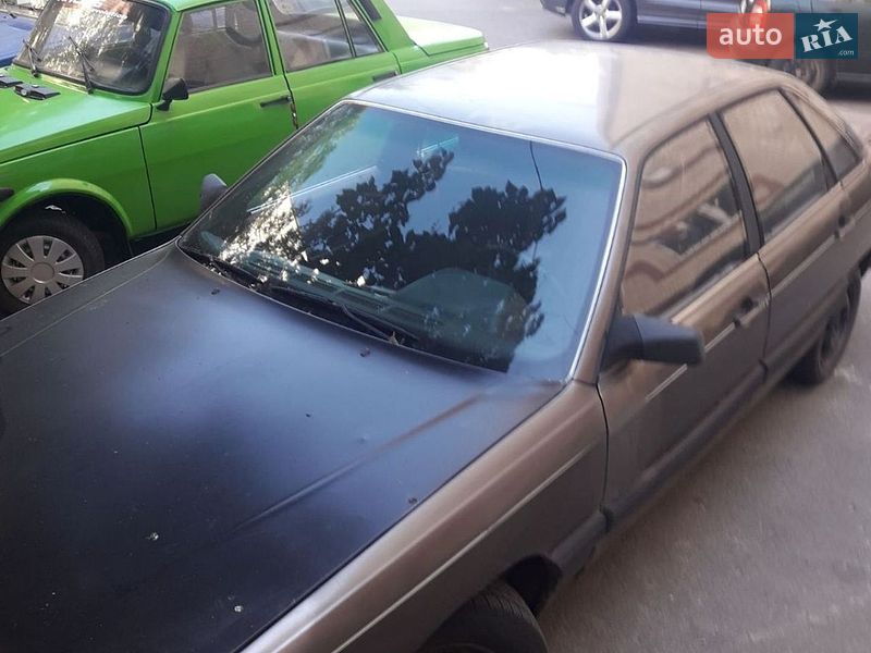 Седан Audi 100 1983 в Хмельницком