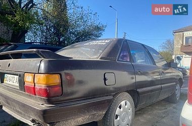 Седан Audi 100 1986 в Кременце