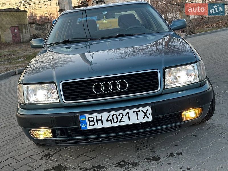 Седан Audi 100 1991 в Одессе