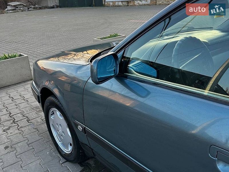 Седан Audi 100 1991 в Одессе