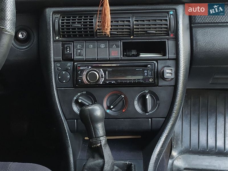 Седан Audi 100 1993 в Соленом фото 3 Седан Audi 100 1993 в Соленом